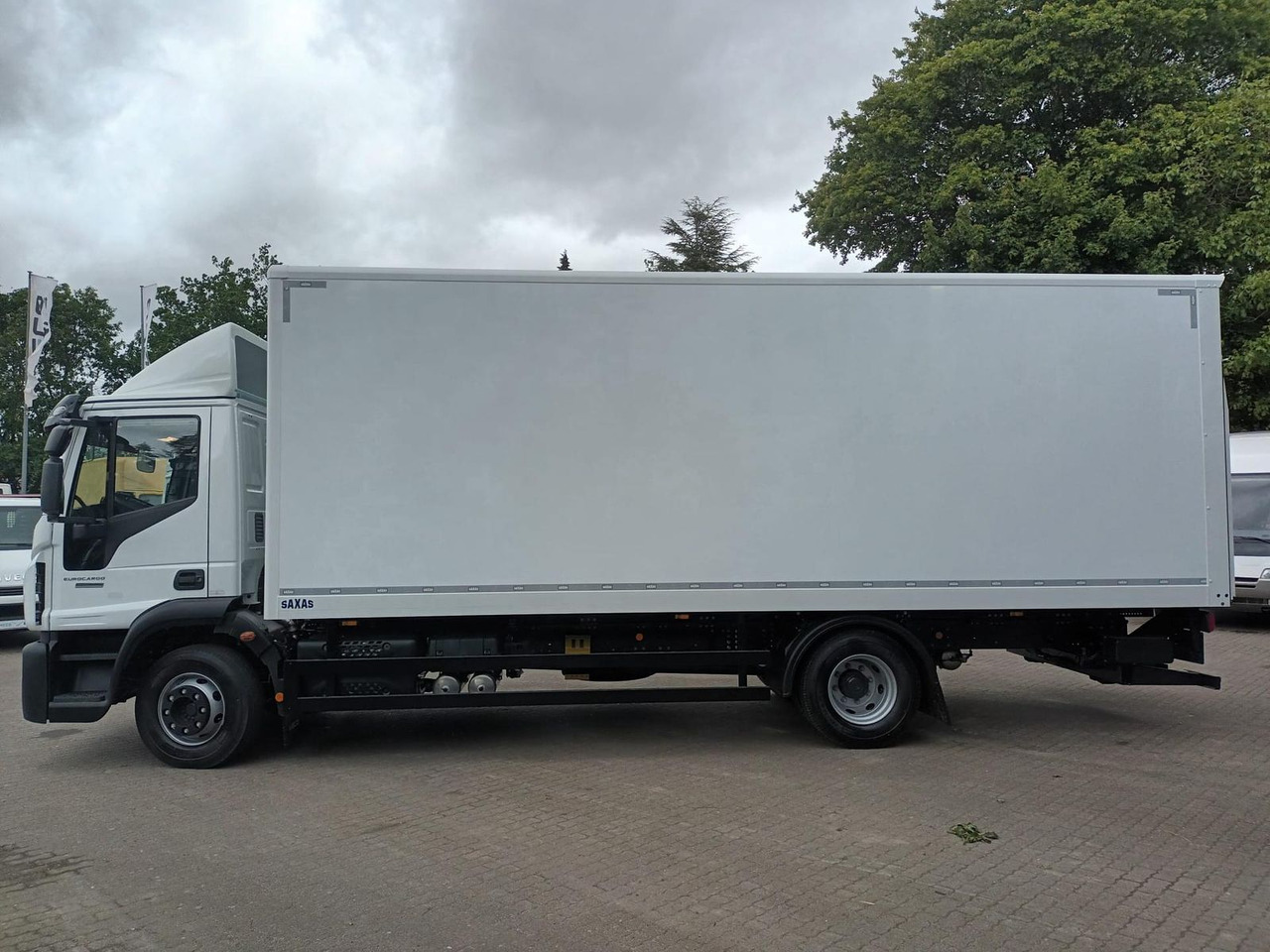 Iveco ML120E25/P mit SAXAS LBW 185 kW (252 PS), Aut... - Bestelwagen gesloten laadbak: afbeelding 2 Iveco ML120E25/P mit SAXAS LBW 185 kW (252 PS), Aut... - Bestelwagen gesloten laadbak: afbeelding 2