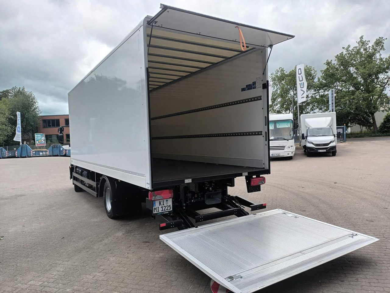 Iveco ML120E25/P mit SAXAS LBW 185 kW (252 PS), Aut... - Bestelwagen gesloten laadbak: afbeelding 4 Iveco ML120E25/P mit SAXAS LBW 185 kW (252 PS), Aut... - Bestelwagen gesloten laadbak: afbeelding 4