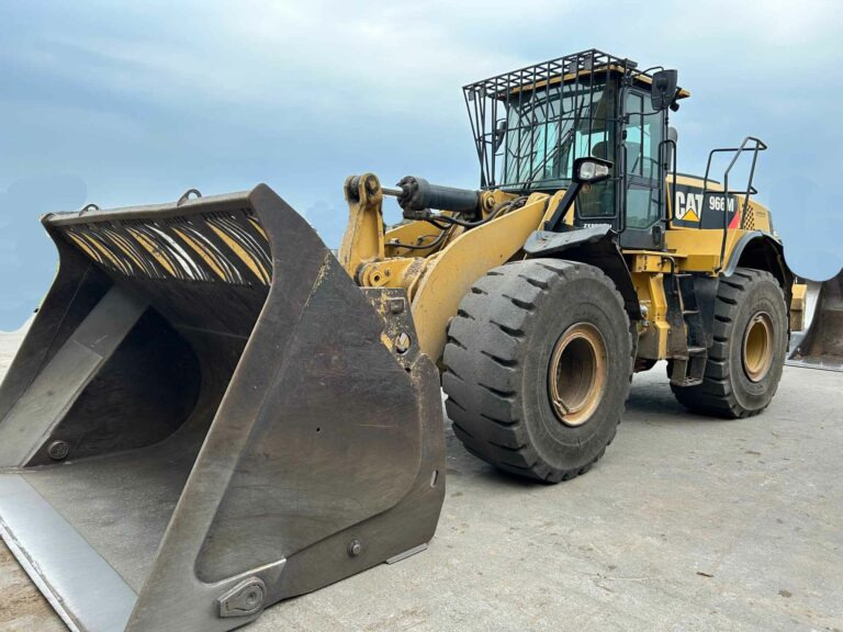 Caterpillar 966M – wheel loader / Radlader - Wiellader: afbeelding 1 Caterpillar 966M – wheel loader / Radlader - Wiellader: afbeelding 1