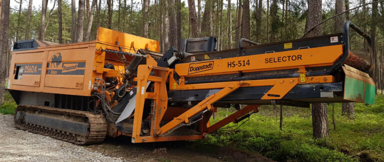 Doppstadt DW2560 BK Bison – Wood shredder / Holzschredder - Industriële shredder: afbeelding 1 Doppstadt DW2560 BK Bison – Wood shredder / Holzschredder - Industriële shredder: afbeelding 1
