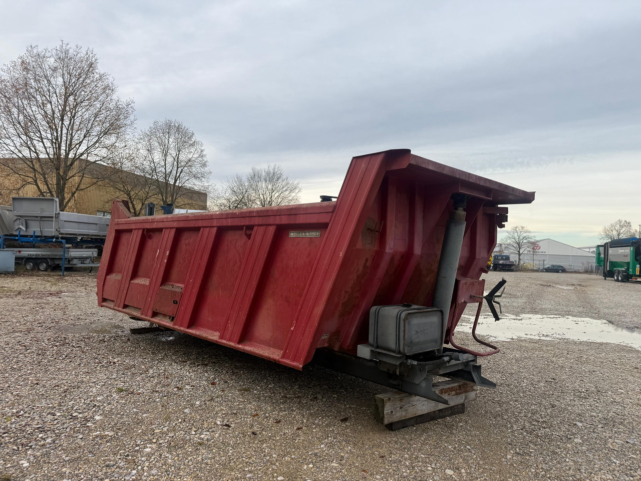 Meiller Kipperaufbau 18m3 mit Rahmen und Zylinder - Kipper laadbak: afbeelding 2 Meiller Kipperaufbau 18m3 mit Rahmen und Zylinder - Kipper laadbak: afbeelding 2