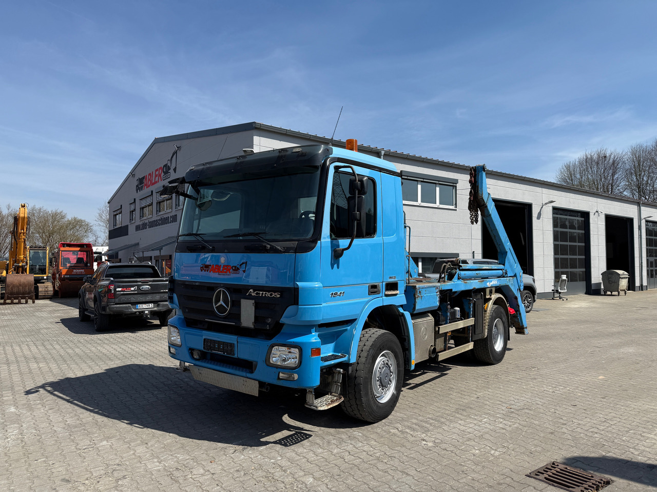Mercedes-Benz 1841 Actros MP2 Absetzkipper 4x4 Allrad Klima - Portaalarmsysteem vrachtwagen: afbeelding 2 Mercedes-Benz 1841 Actros MP2 Absetzkipper 4x4 Allrad Klima - Portaalarmsysteem vrachtwagen: afbeelding 2