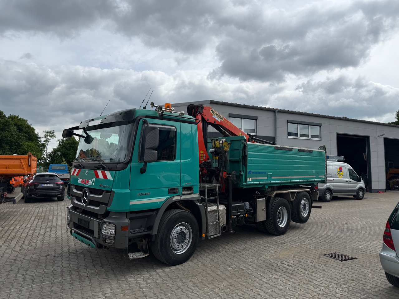 Mercedes-Benz 2548 Actros Kipper Kran Palfinger Bordmatic - Kipper vrachtwagen, Kraanwagen: afbeelding 2 Mercedes-Benz 2548 Actros Kipper Kran Palfinger Bordmatic - Kipper vrachtwagen, Kraanwagen: afbeelding 2