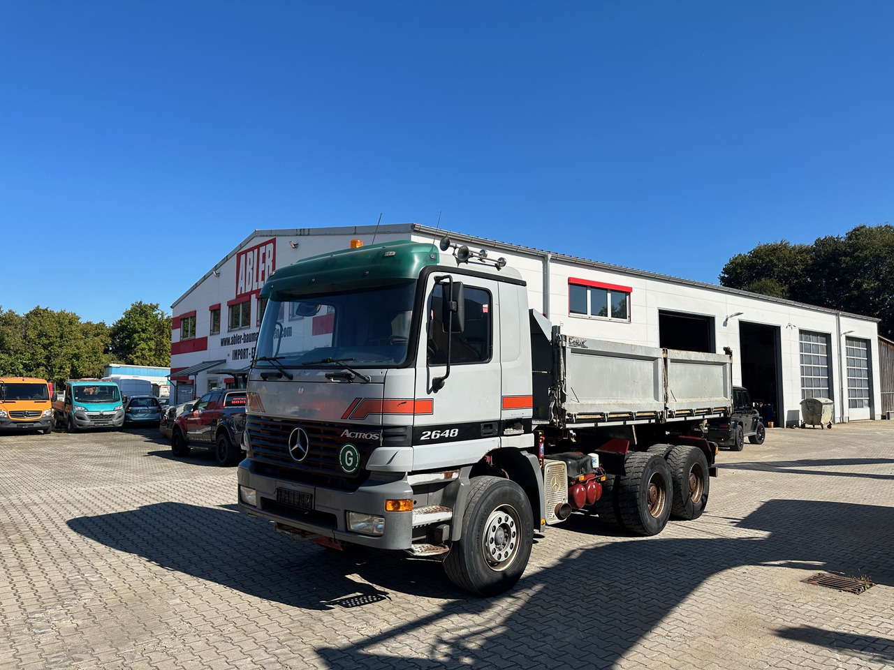 Mercedes-Benz 2648 3-Seiten-Kipper Wechselsystem V8 - Kipper vrachtwagen: afbeelding 2 Mercedes-Benz 2648 3-Seiten-Kipper Wechselsystem V8 - Kipper vrachtwagen: afbeelding 2