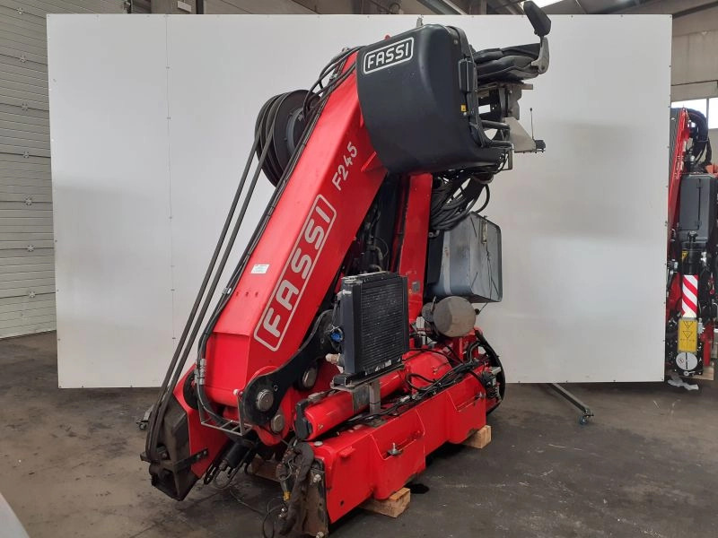 Grúa Fassi F245A2.26 E-Dynamic - Autolaadkraan voor Vrachtwagen: afbeelding 4 Grúa Fassi F245A2.26 E-Dynamic - Autolaadkraan voor Vrachtwagen: afbeelding 4