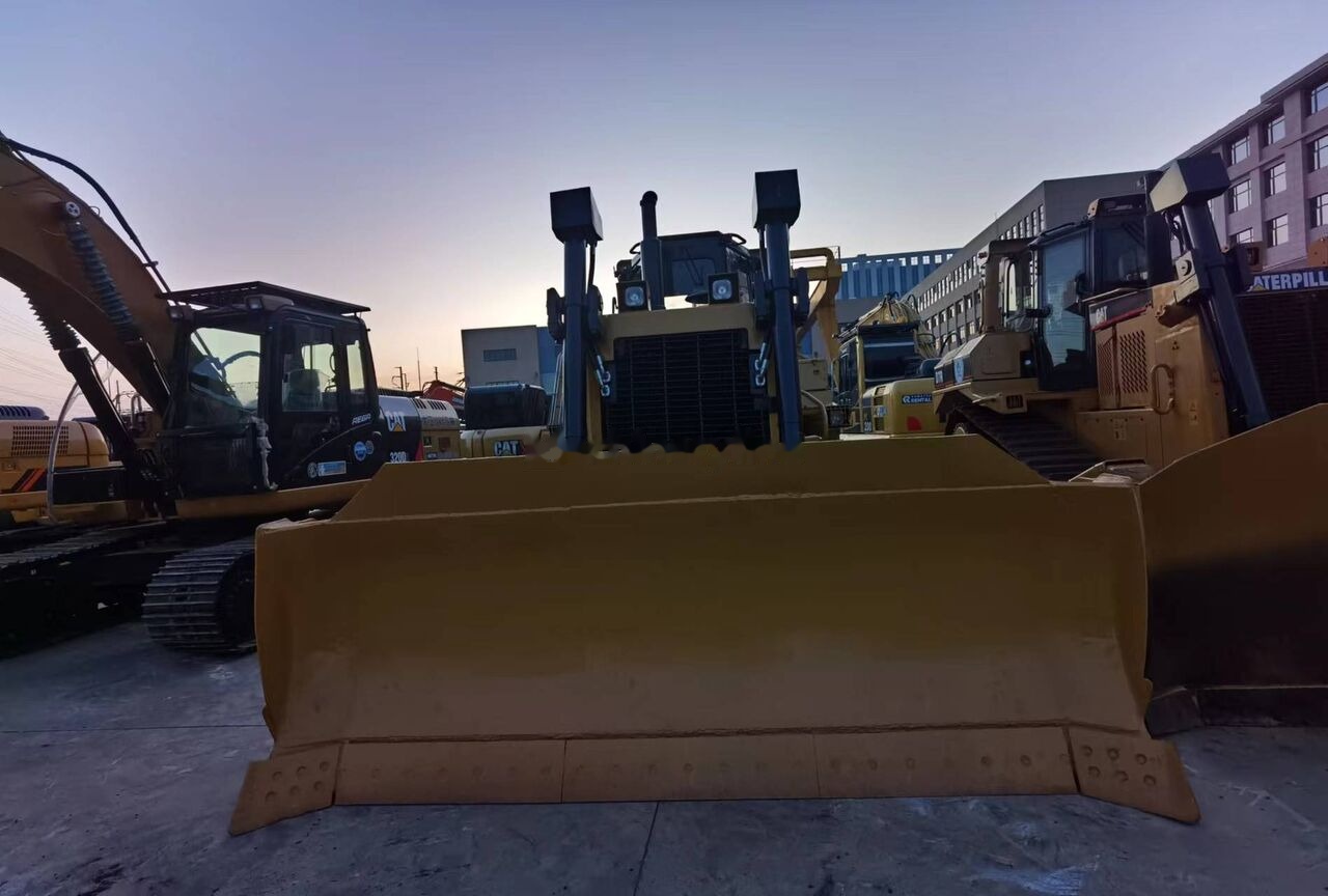 CAT D6H - Bulldozer: afbeelding 2 CAT D6H - Bulldozer: afbeelding 2