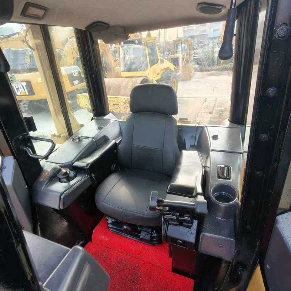 CATERPILLAR D6N - Bulldozer: afbeelding 4 CATERPILLAR D6N - Bulldozer: afbeelding 4