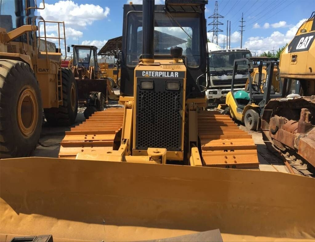 Caterpillar D4C - Bulldozer: afbeelding 1 Caterpillar D4C - Bulldozer: afbeelding 1