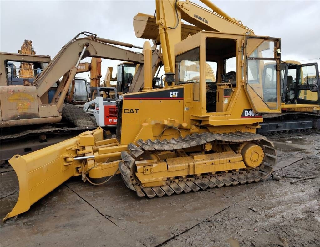 Caterpillar D4C - Bulldozer: afbeelding 3 Caterpillar D4C - Bulldozer: afbeelding 3