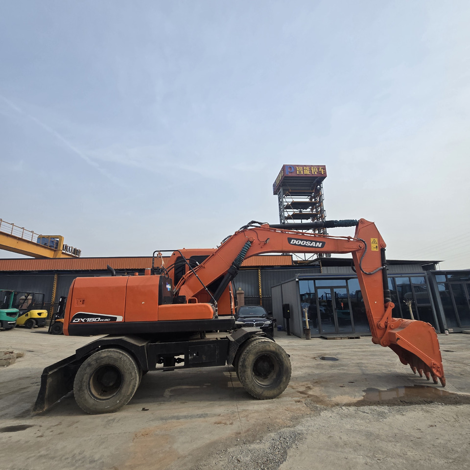 DOOSAN DX150W - Mobiele graafmachine: afbeelding 4 DOOSAN DX150W - Mobiele graafmachine: afbeelding 4