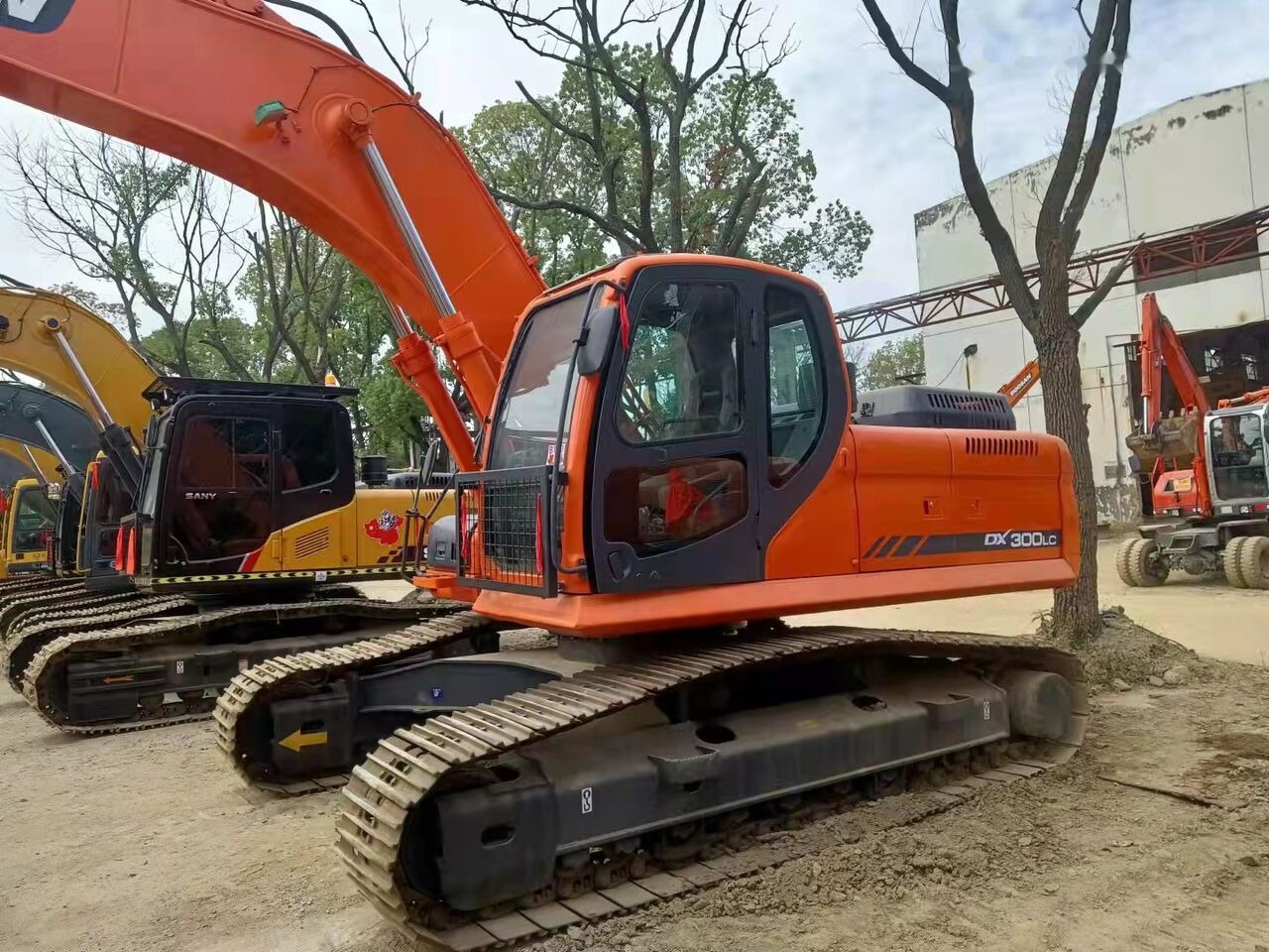Doosan DX300 - Rupsgraafmachine: afbeelding 1 Doosan DX300 - Rupsgraafmachine: afbeelding 1
