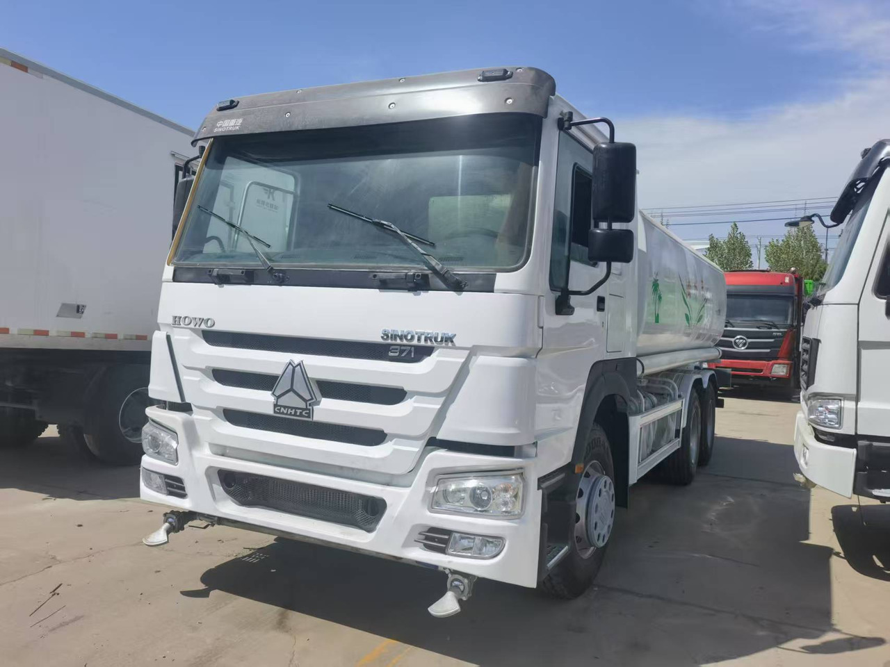 Sinotruk HOWO 371 6*4 Sprinkler truck - Gemeentelijke machine/ Speciaal: afbeelding 4 Sinotruk HOWO 371 6*4 Sprinkler truck - Gemeentelijke machine/ Speciaal: afbeelding 4