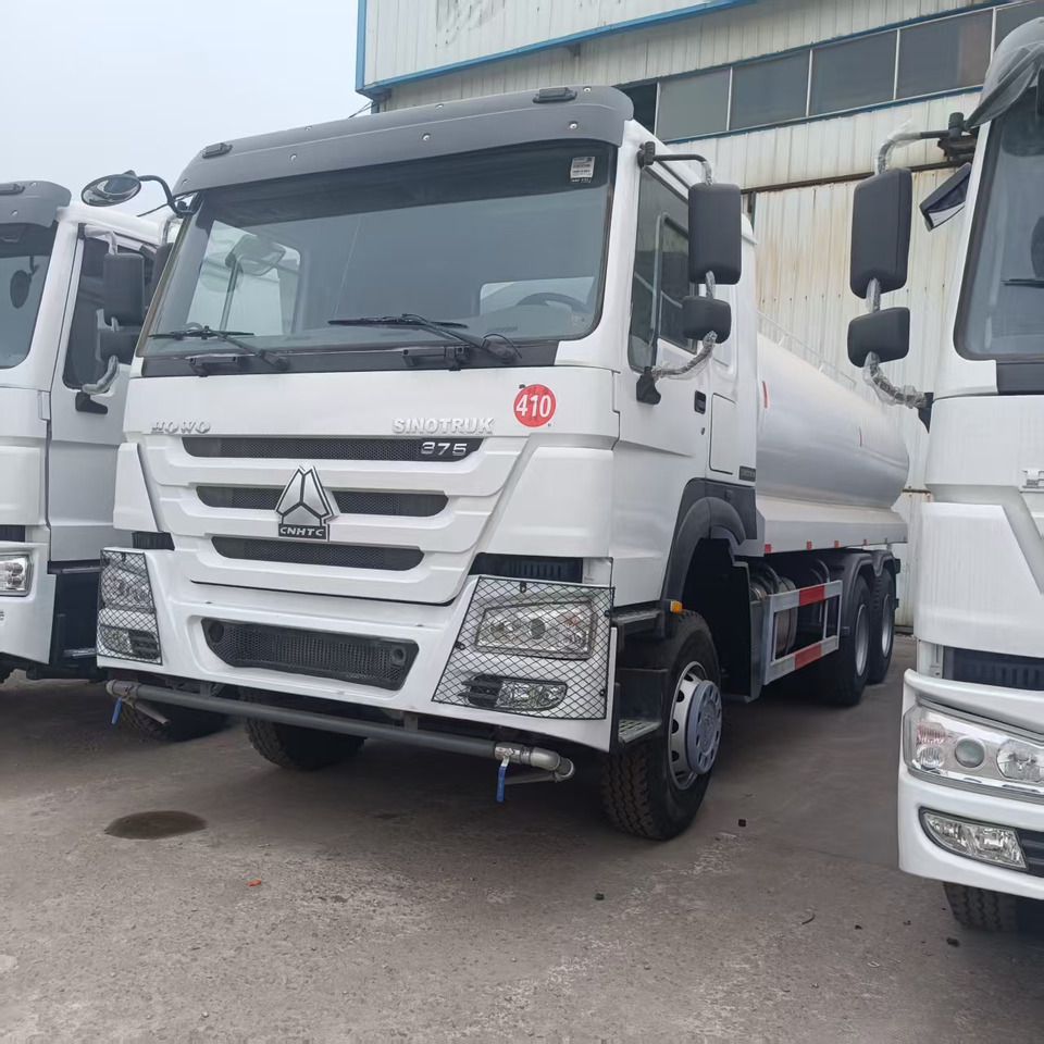 Sinotruk HOWO 375 6*4 Sprinkler - Gemeentelijke machine/ Speciaal: afbeelding 1 Sinotruk HOWO 375 6*4 Sprinkler - Gemeentelijke machine/ Speciaal: afbeelding 1
