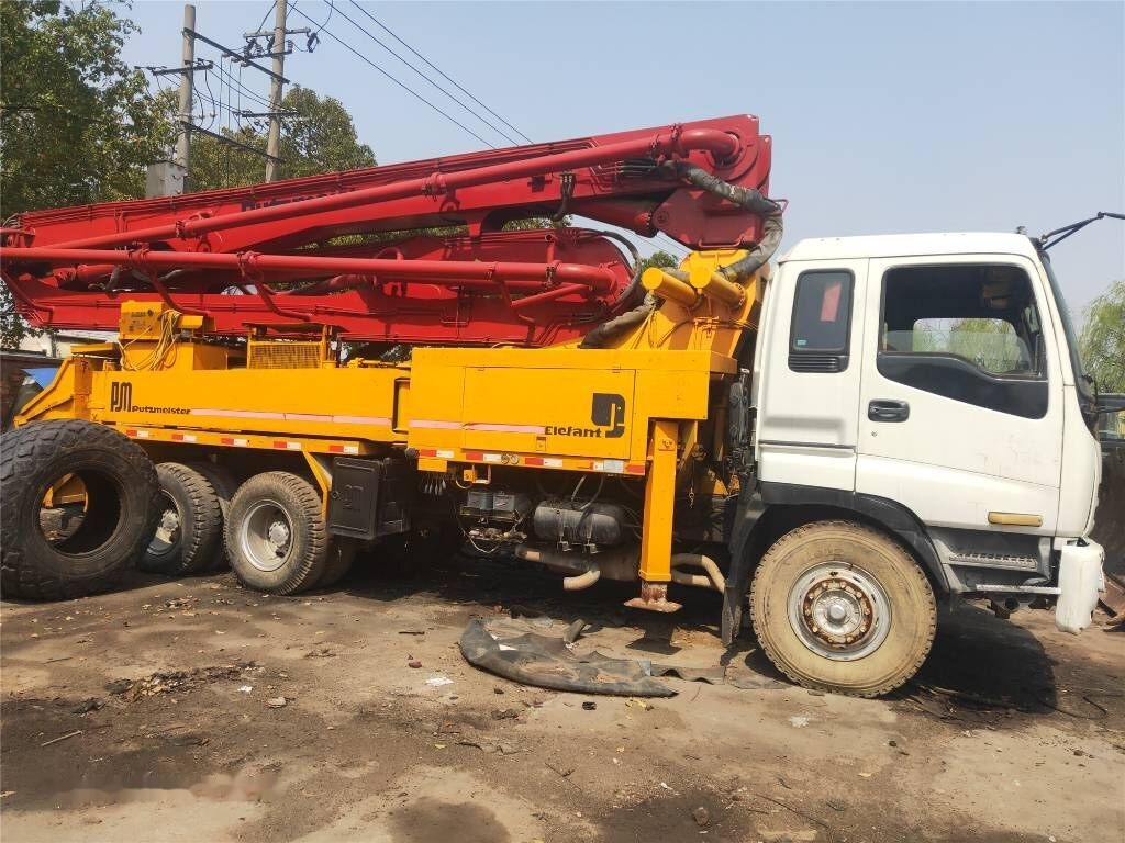 Isuzu Putzmeister on chassis - Betonpomp: afbeelding 2 Isuzu Putzmeister on chassis - Betonpomp: afbeelding 2