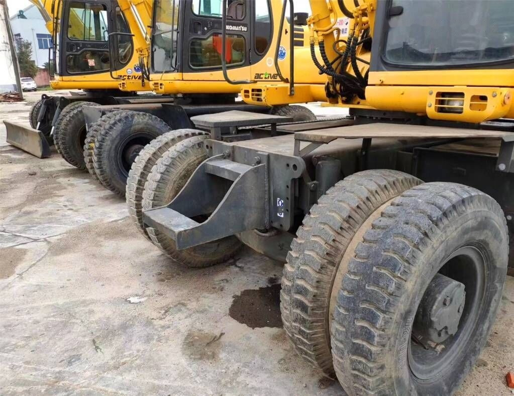 Komatsu PW150 - Mobiele graafmachine: afbeelding 3 Komatsu PW150 - Mobiele graafmachine: afbeelding 3