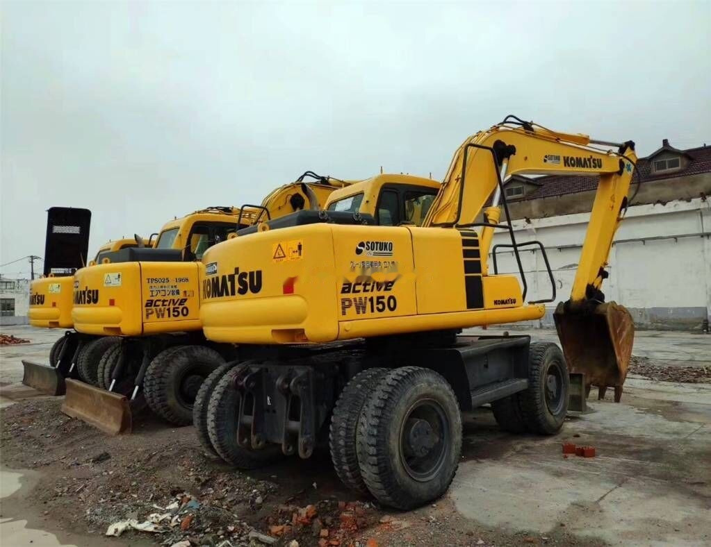 Komatsu PW150 - Mobiele graafmachine: afbeelding 1 Komatsu PW150 - Mobiele graafmachine: afbeelding 1