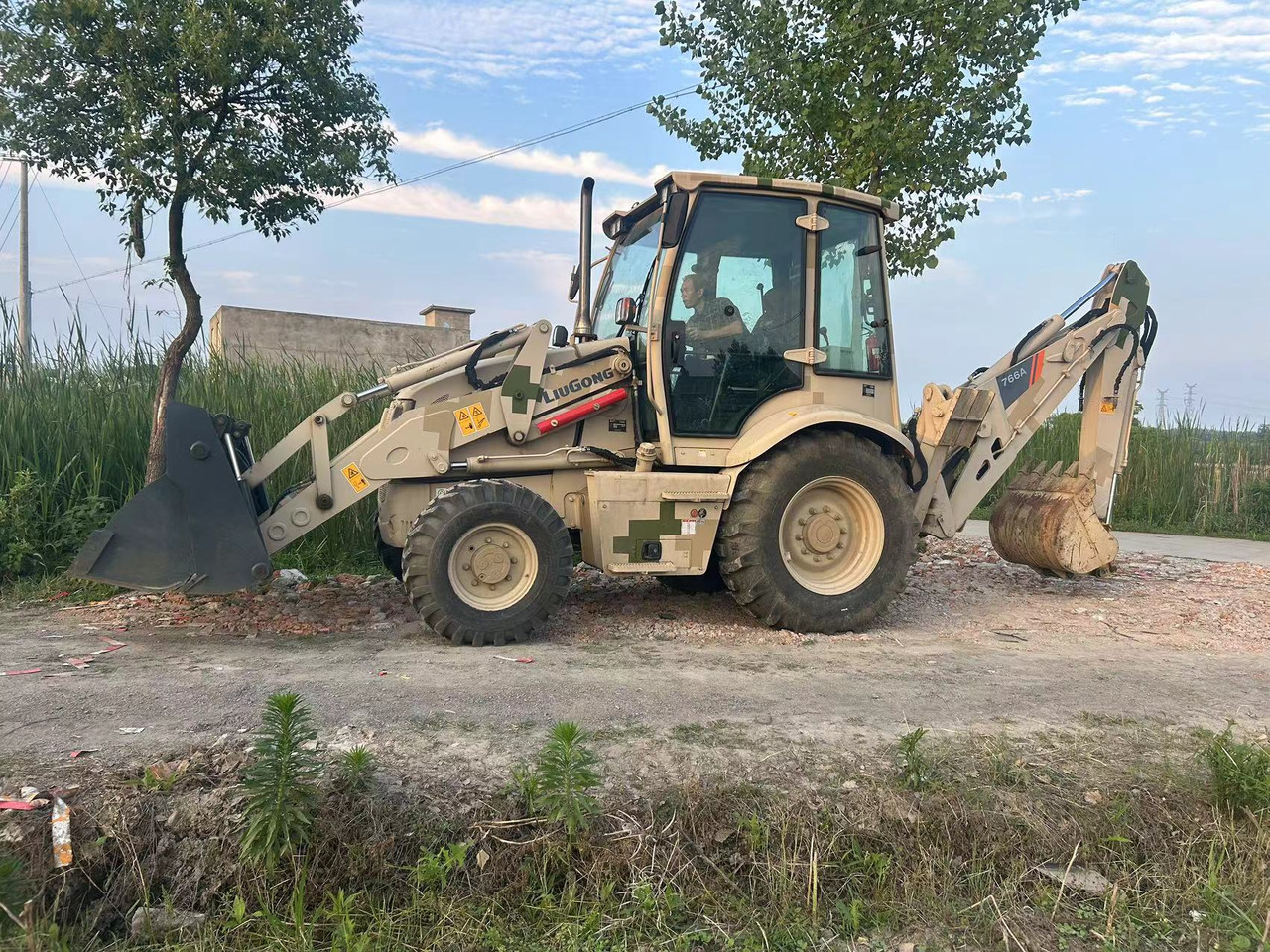 LIUGONG 766A - Graaflaadmachine: afbeelding 1 LIUGONG 766A - Graaflaadmachine: afbeelding 1