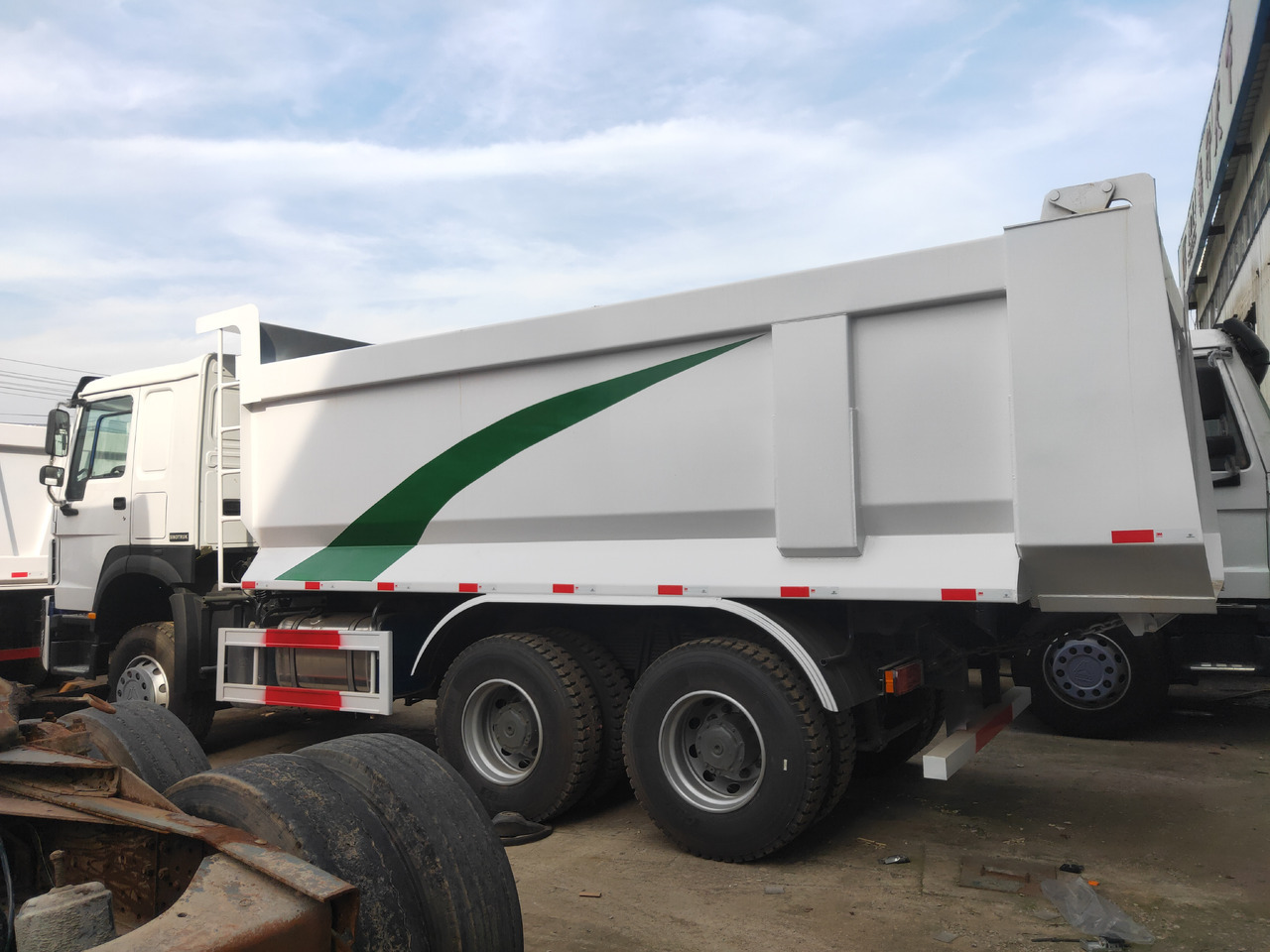 Kipper vrachtwagen Sinotruk HOWO 371 6*4 Dump truck: afbeelding 10