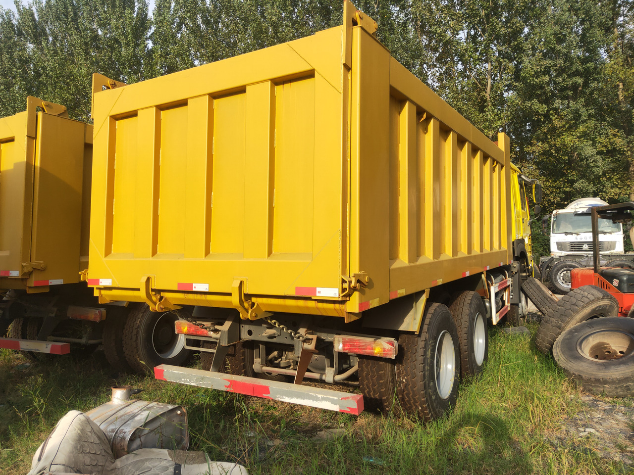 Sinotruk HOWO 371 6*4 Dump truck - Kipper vrachtwagen: afbeelding 5 Sinotruk HOWO 371 6*4 Dump truck - Kipper vrachtwagen: afbeelding 5