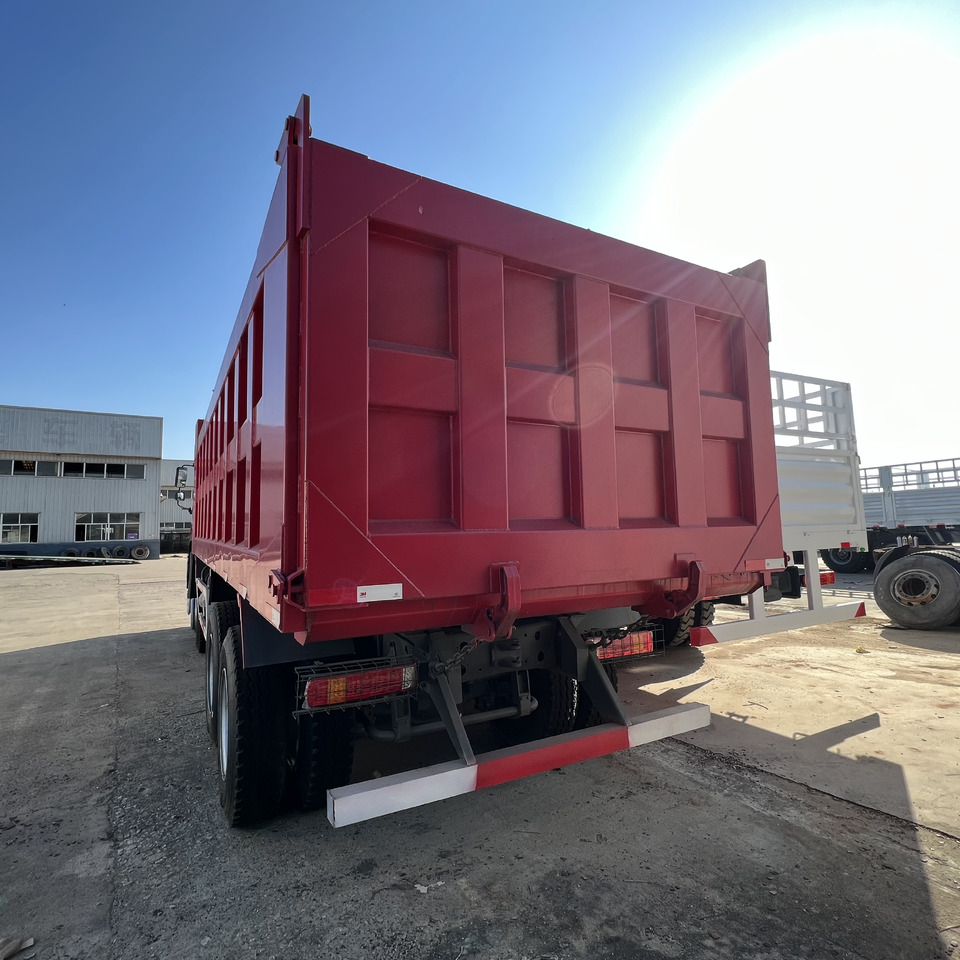 Sinotruk HOWO 371 8*4 Dump truck - Kipper vrachtwagen: afbeelding 2 Sinotruk HOWO 371 8*4 Dump truck - Kipper vrachtwagen: afbeelding 2