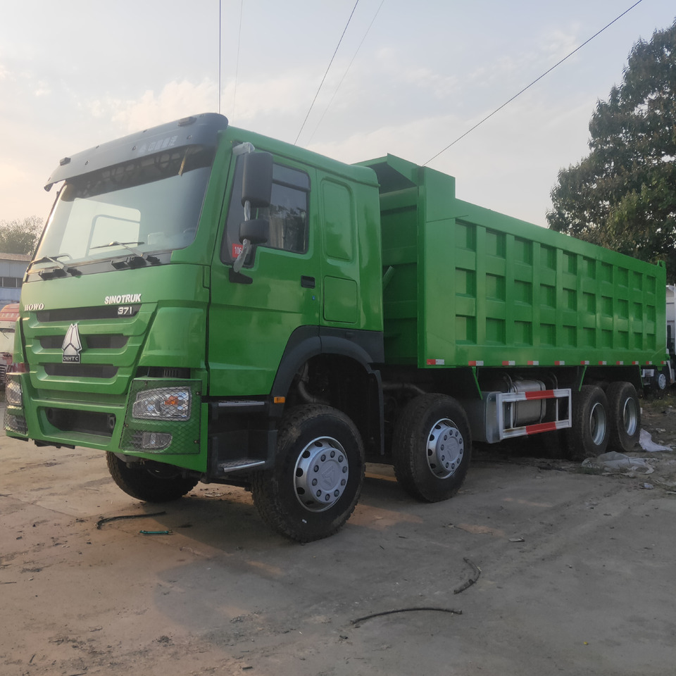 Sinotruk HOWO 371 8*4 Dump truck - Kipper vrachtwagen: afbeelding 1 Sinotruk HOWO 371 8*4 Dump truck - Kipper vrachtwagen: afbeelding 1