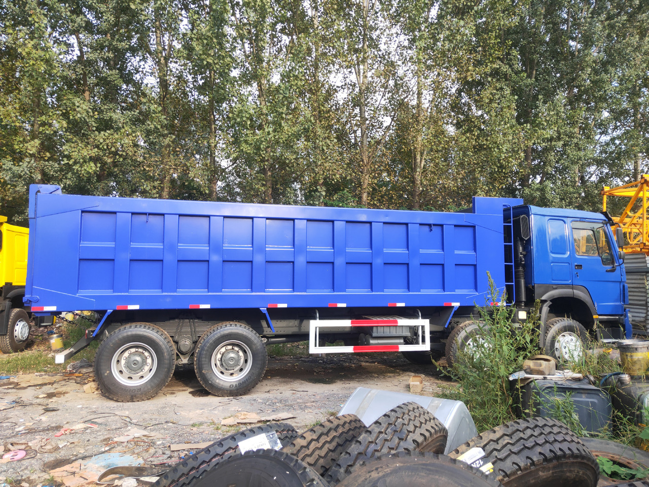 Sinotruk HOWO 371 8*4 Dump truck - Kipper vrachtwagen: afbeelding 2 Sinotruk HOWO 371 8*4 Dump truck - Kipper vrachtwagen: afbeelding 2