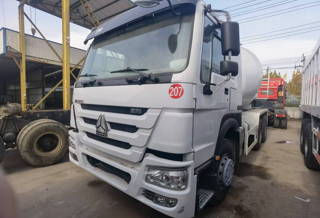Betonmixer Sinotruk HOWO 371 Concrete mixer truck: afbeelding 8