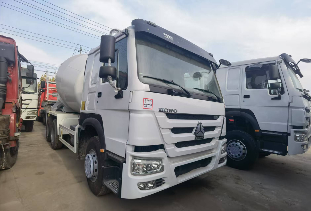 Betonmixer Sinotruk HOWO 371 Concrete mixer truck: afbeelding 6