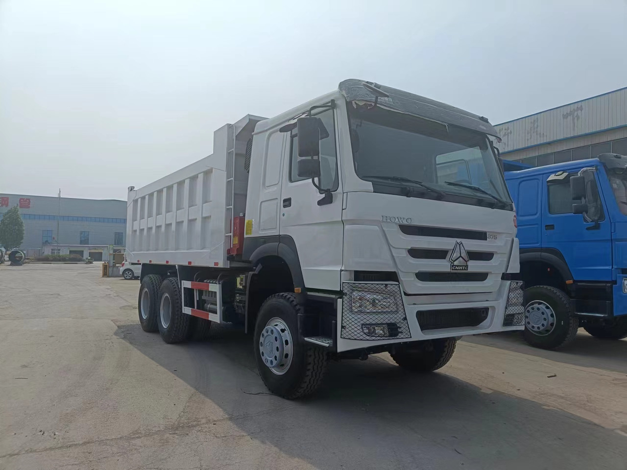 Sinotruk HOWO 375 6*4 dump truck - Minidumper: afbeelding 1 Sinotruk HOWO 375 6*4 dump truck - Minidumper: afbeelding 1