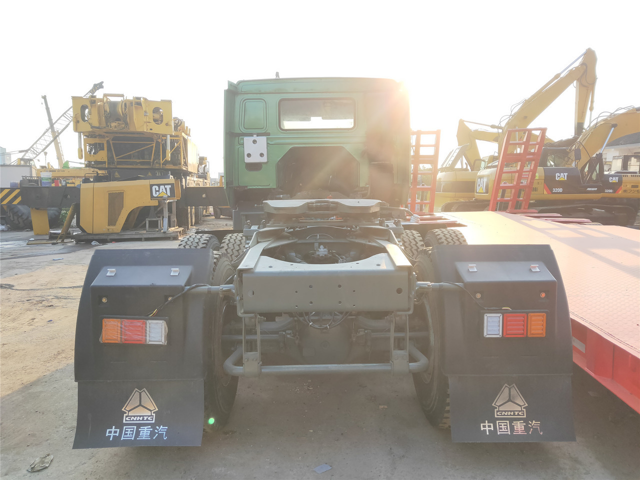 Sinotruk HOWO 420 tractor - Minidumper: afbeelding 4 Sinotruk HOWO 420 tractor - Minidumper: afbeelding 4