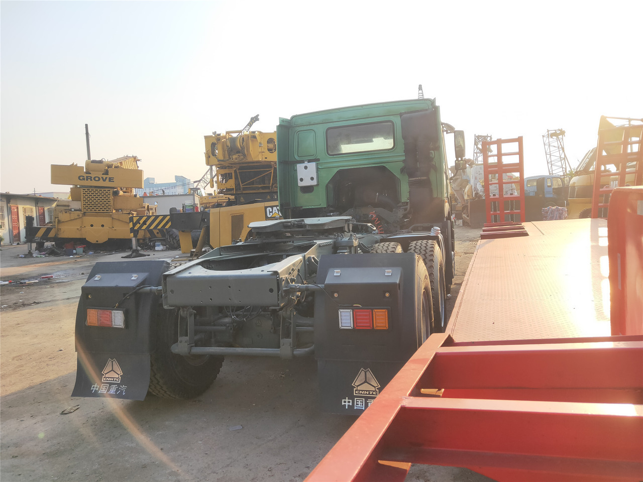 Sinotruk HOWO 420 tractor - Minidumper: afbeelding 3 Sinotruk HOWO 420 tractor - Minidumper: afbeelding 3