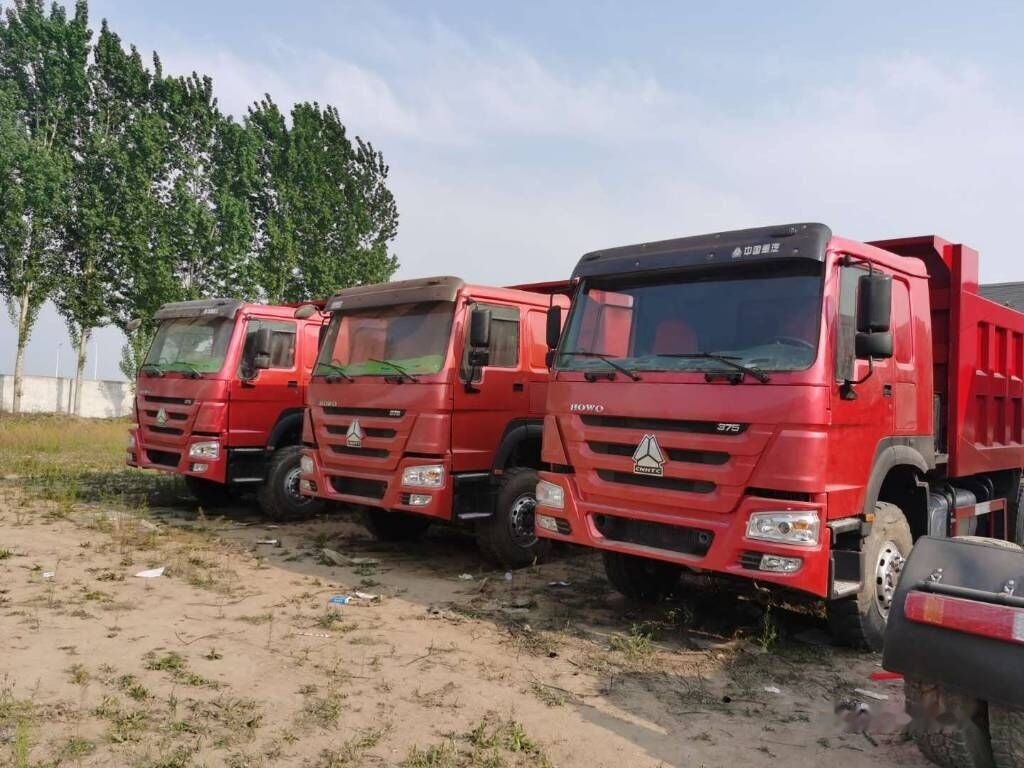 Sinotruk HOWO 6*4 Dump truck - Kipper vrachtwagen: afbeelding 1 Sinotruk HOWO 6*4 Dump truck - Kipper vrachtwagen: afbeelding 1