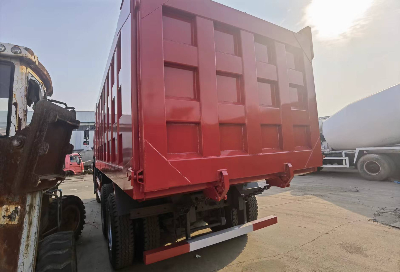 Kipper vrachtwagen Sinotruk HOWO 6*4 Dump truck: afbeelding 6