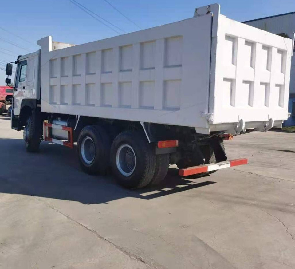 Sinotruk HOWO 6*4 Dump truck - Kipper vrachtwagen: afbeelding 2 Sinotruk HOWO 6*4 Dump truck - Kipper vrachtwagen: afbeelding 2