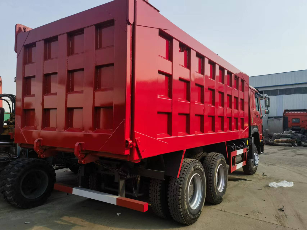 Kipper vrachtwagen Sinotruk HOWO 6*4 Dump truck: afbeelding 9