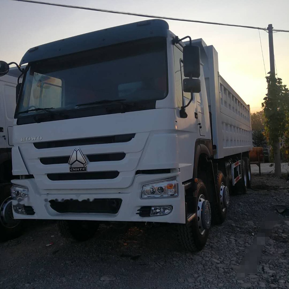 Sinotruk HOWO 8*4 dump truck - Minidumper: afbeelding 4 Sinotruk HOWO 8*4 dump truck - Minidumper: afbeelding 4