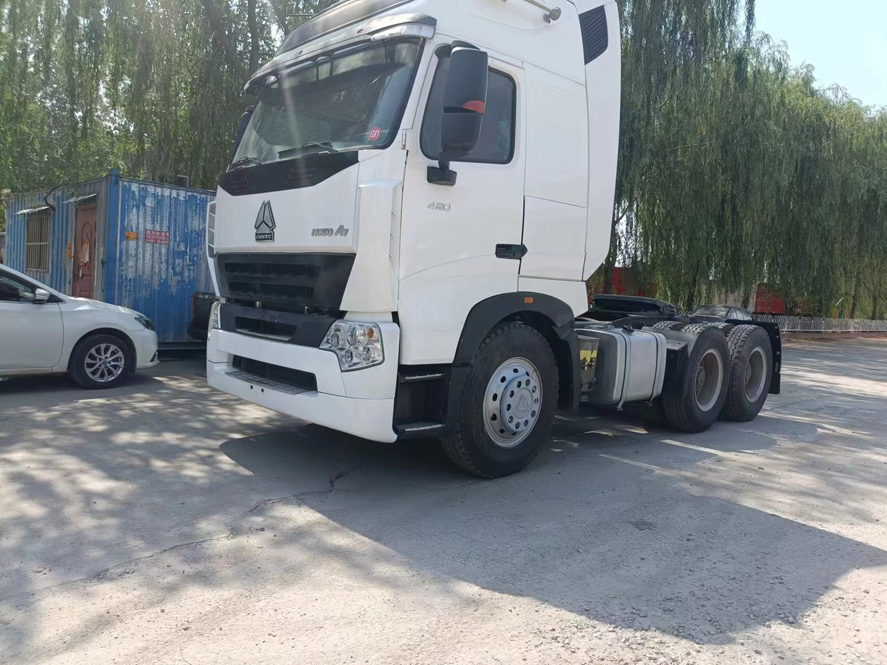 Sinotruk HOWO A7 tractor - Minidumper: afbeelding 2 Sinotruk HOWO A7 tractor - Minidumper: afbeelding 2