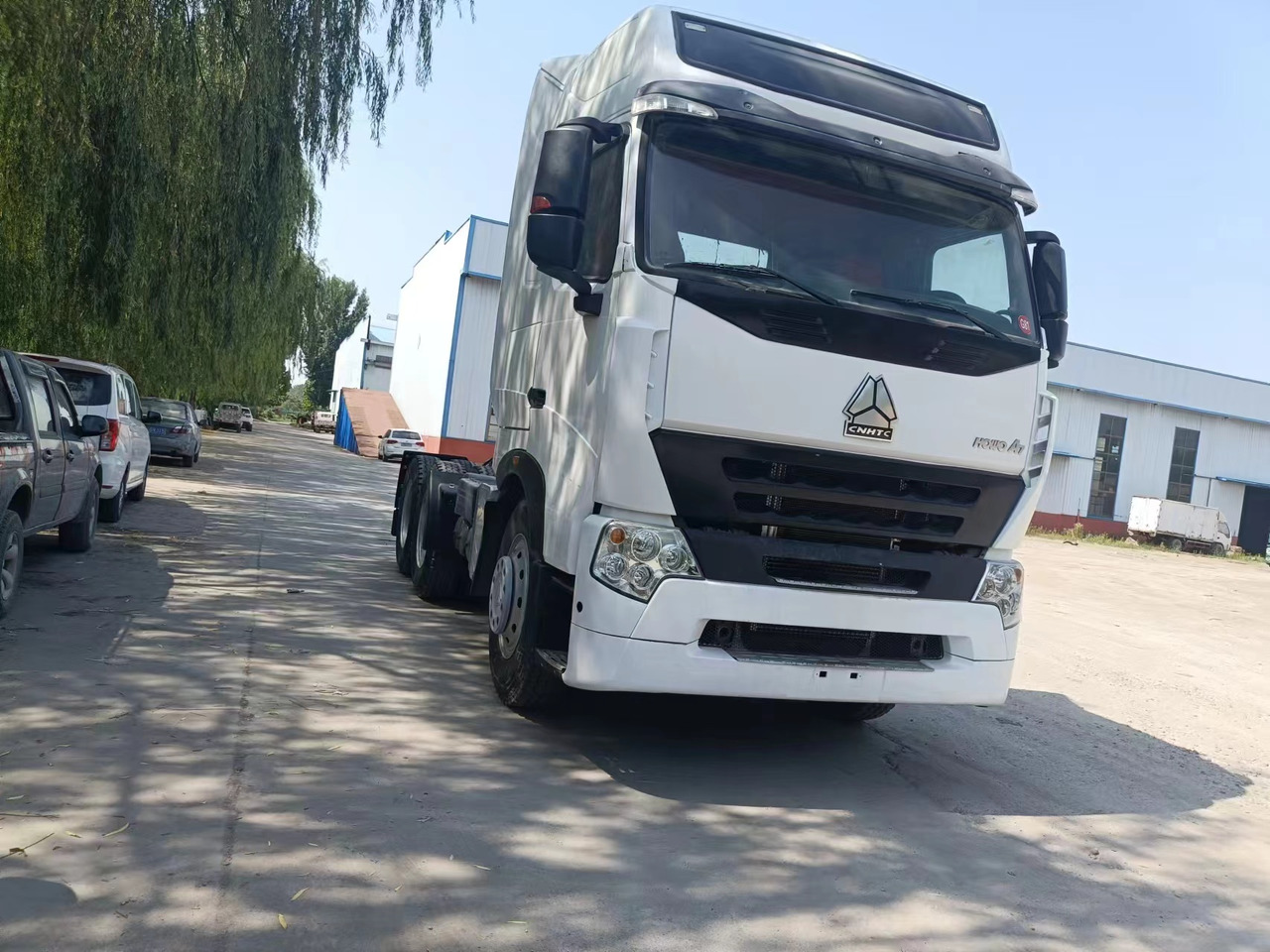 Sinotruk HOWO A7 tractor - Minidumper: afbeelding 3 Sinotruk HOWO A7 tractor - Minidumper: afbeelding 3