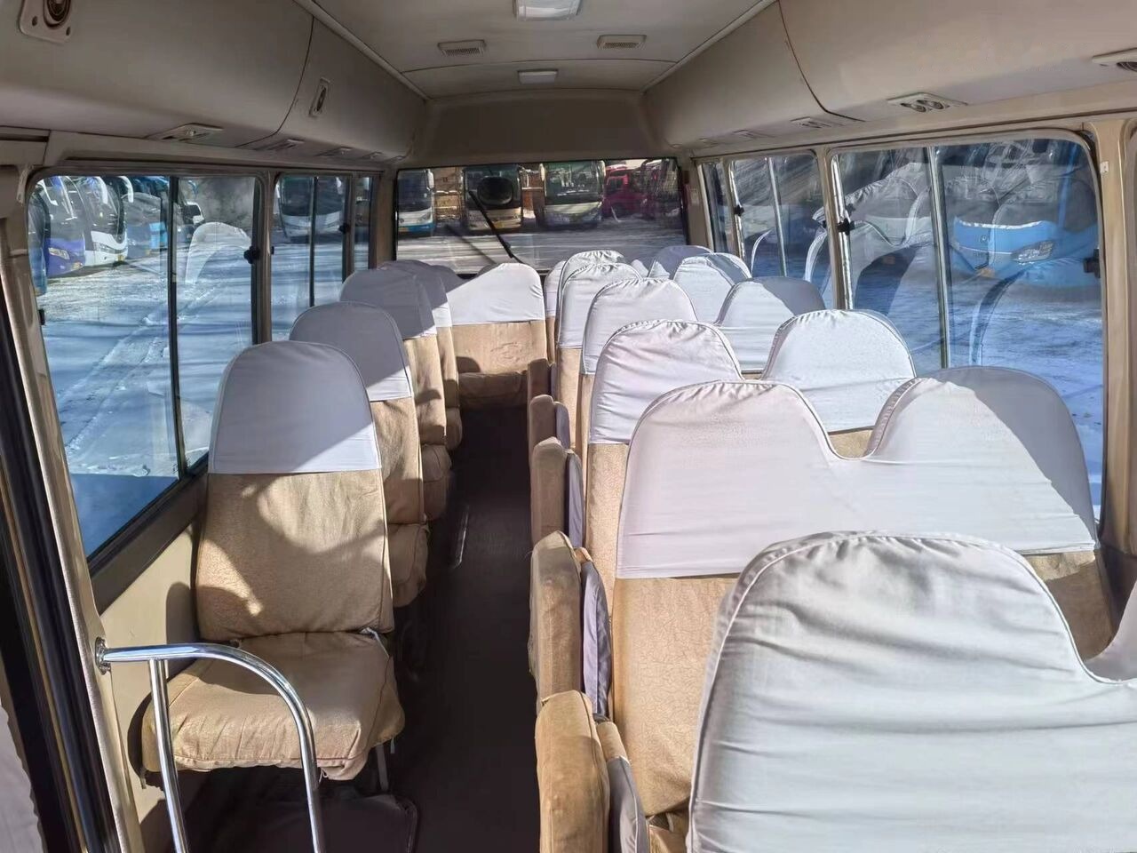 Toyota 29 SEATS COASTER - Stadsbus: afbeelding 2 Toyota 29 SEATS COASTER - Stadsbus: afbeelding 2