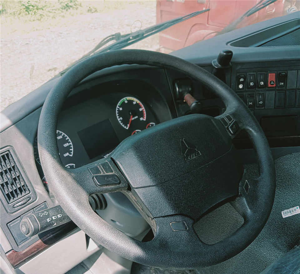 Trekker Howo 420hp 6x4: afbeelding 6 Trekker Howo 420hp 6x4: afbeelding 6