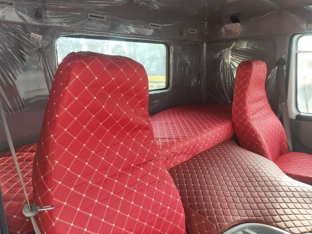 Sinotruk HOWO 371 6*4 Tractor - Trekker: afbeelding 2 Sinotruk HOWO 371 6*4 Tractor - Trekker: afbeelding 2