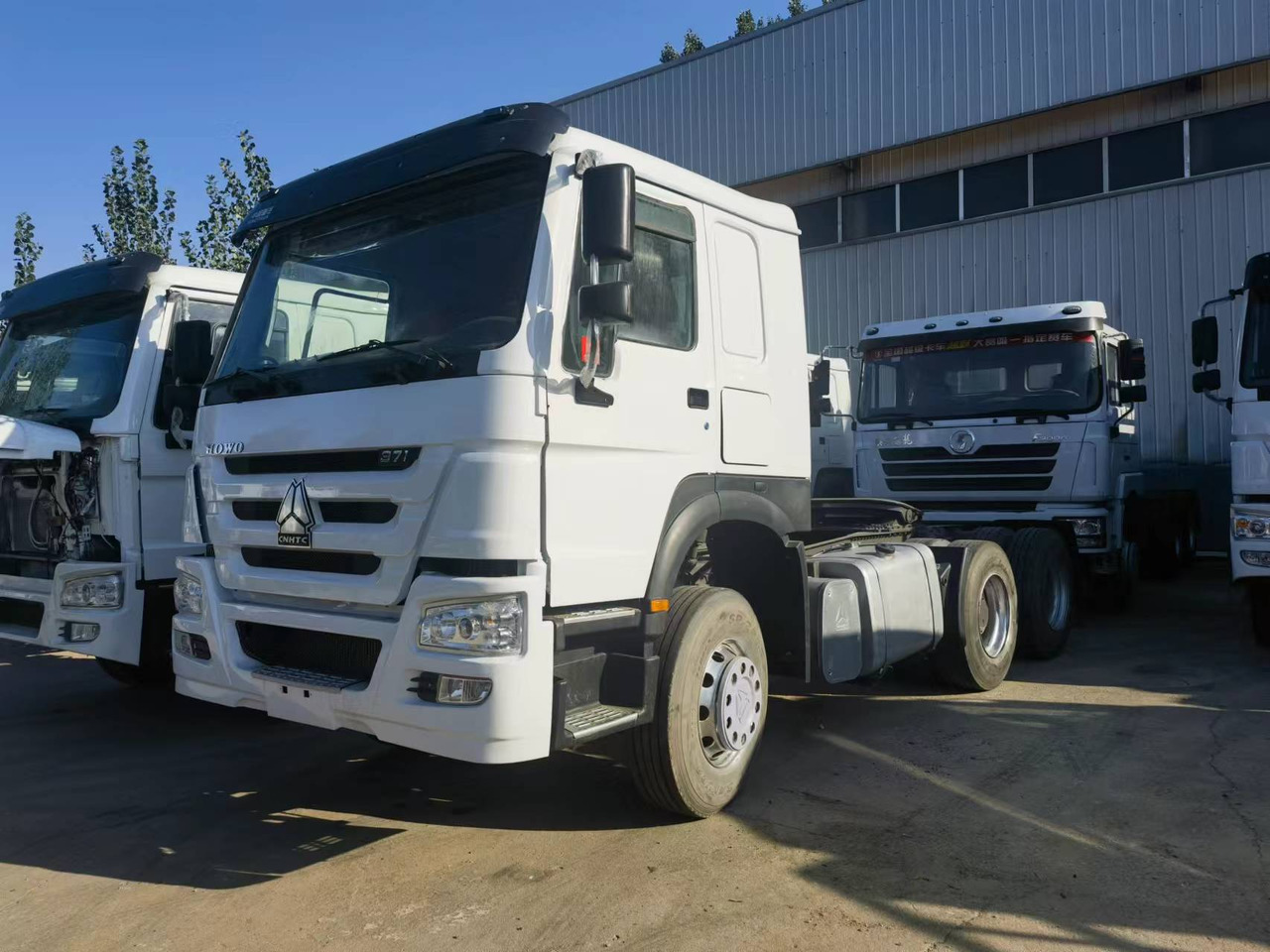 Sinotruk HOWO 371 Tractor - Trekker: afbeelding 1 Sinotruk HOWO 371 Tractor - Trekker: afbeelding 1