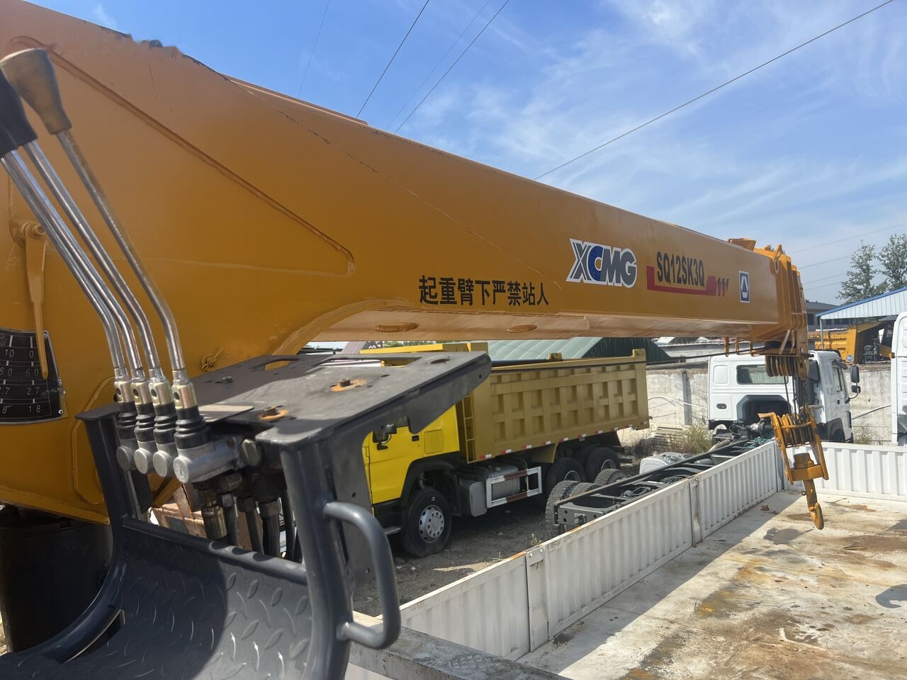 XCMG SQ12SK3Q Selfloader Truck - Autolaadkraan: afbeelding 4 XCMG SQ12SK3Q Selfloader Truck - Autolaadkraan: afbeelding 4