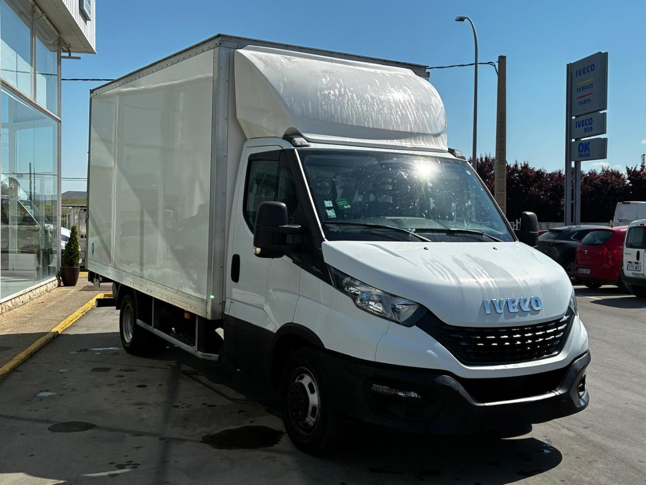 Caja cerrada IVECO 35C16 20m3 - Bestelwagen gesloten laadbak: afbeelding 3 Caja cerrada IVECO 35C16 20m3 - Bestelwagen gesloten laadbak: afbeelding 3