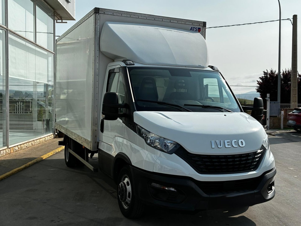 Caja cerrada IVECO 35C16 20m3 - Bestelwagen gesloten laadbak: afbeelding 3 Caja cerrada IVECO 35C16 20m3 - Bestelwagen gesloten laadbak: afbeelding 3