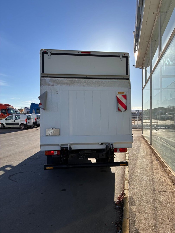 Caja cerrada con plataforma elevadora IVECO 35C16 20m3 - Bestelwagen gesloten laadbak: afbeelding 4 Caja cerrada con plataforma elevadora IVECO 35C16 20m3 - Bestelwagen gesloten laadbak: afbeelding 4