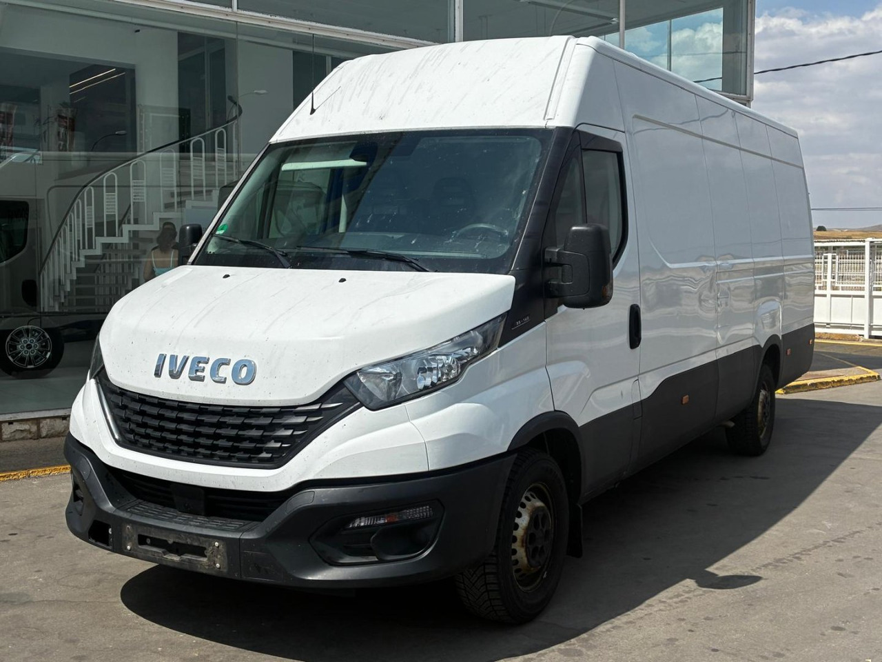 Furgón IVECO 35S14 16m3 - Gesloten bestelwagen: afbeelding 1 Furgón IVECO 35S14 16m3 - Gesloten bestelwagen: afbeelding 1