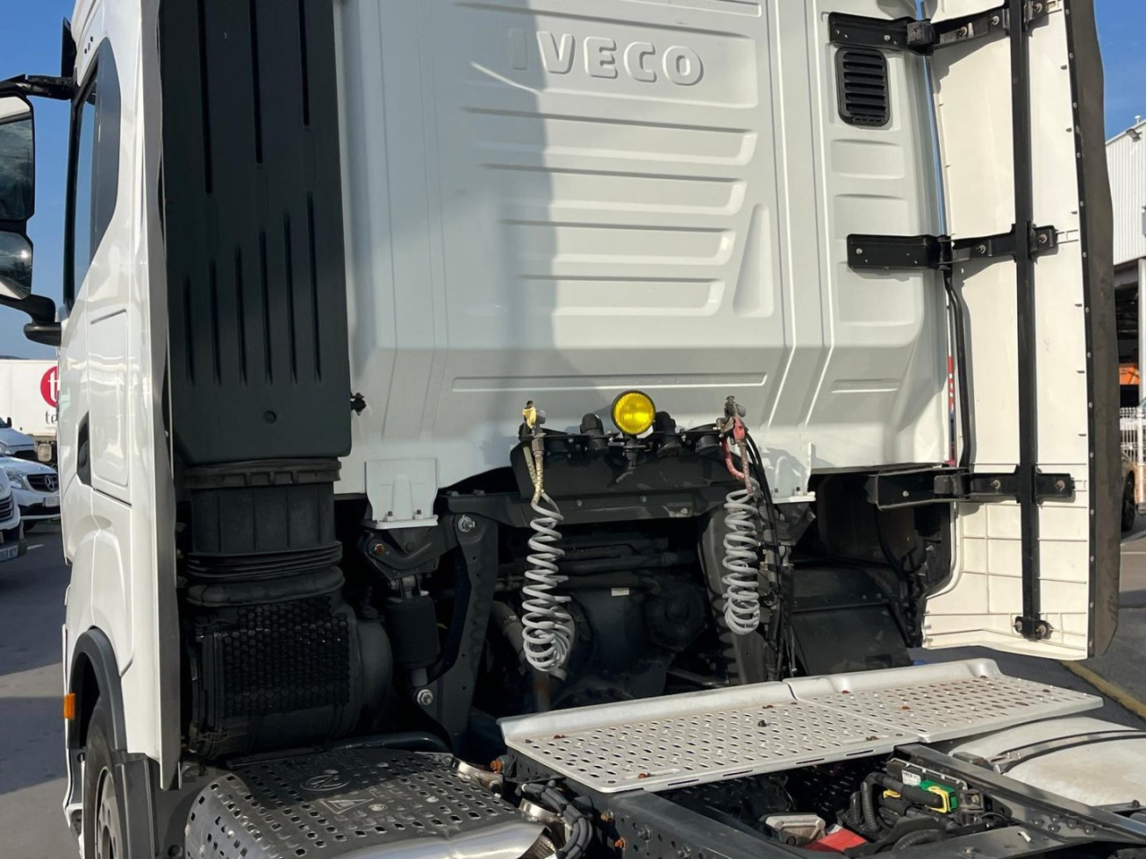 Cabeza Tractora IVECO 510 AUTOMATICO INTARDER - Trekker: afbeelding 5 Cabeza Tractora IVECO 510 AUTOMATICO INTARDER - Trekker: afbeelding 5