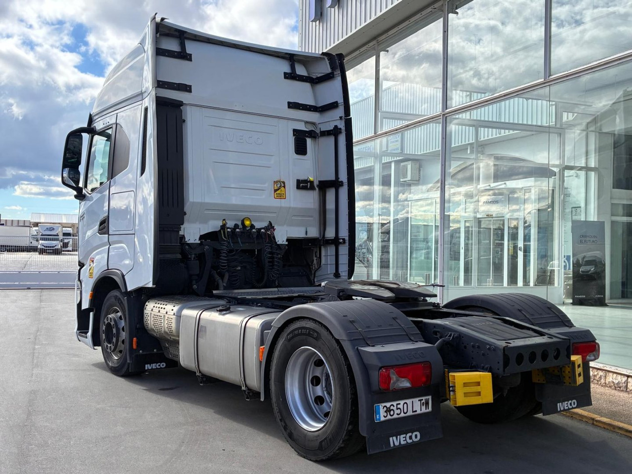 Cabeza Tractora IVECO S-WAY 510 AUTOMATICO CON INTARDER - Trekker: afbeelding 4 Cabeza Tractora IVECO S-WAY 510 AUTOMATICO CON INTARDER - Trekker: afbeelding 4