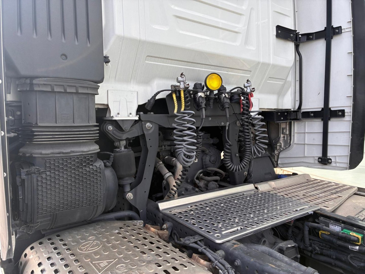 Cabeza Tractora IVECO S-WAY 510 AUTOMATICO CON INTARDER - Trekker: afbeelding 5 Cabeza Tractora IVECO S-WAY 510 AUTOMATICO CON INTARDER - Trekker: afbeelding 5